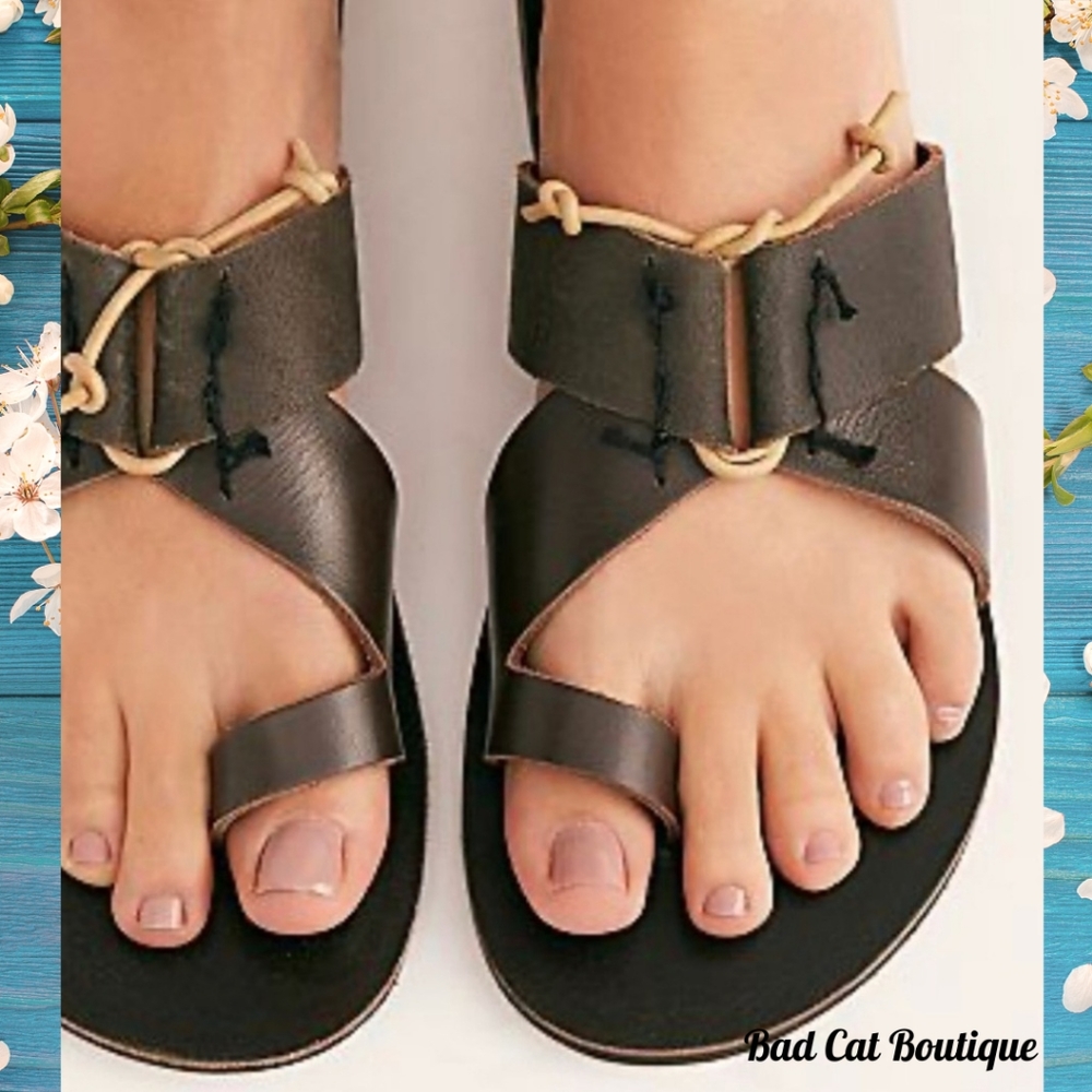 Free People Brown Leather Toe-Loop Sandals with Rope Accent